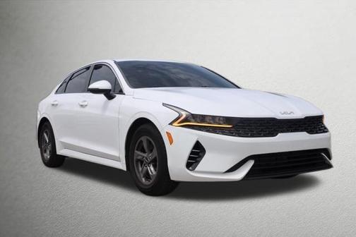 Glacial White Pearl 2024 Kia K5 LXS