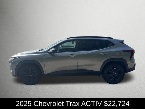 Sterling Gray Metallic 2025 Chevrolet Trax ACTIV