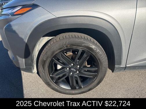 Sterling Gray Metallic 2025 Chevrolet Trax ACTIV