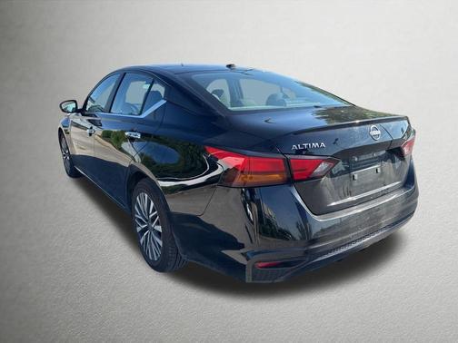 Black 2025 Nissan Altima SV