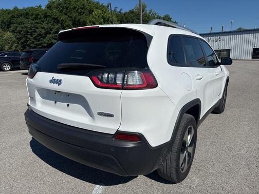 2021 Jeep Cherokee Sport