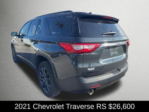 Graphite Metallic 2021 Chevrolet Traverse RS