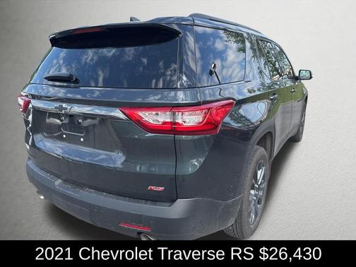 Graphite Metallic 2021 Chevrolet Traverse RS