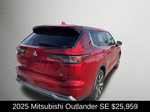 Diamond Red 2025 Mitsubishi Outlander SE