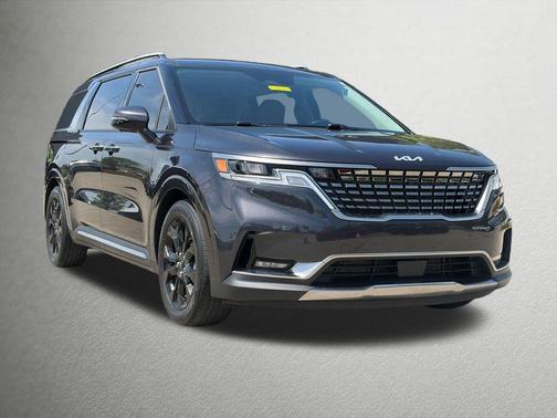 Metal 2024 Kia Carnival SX