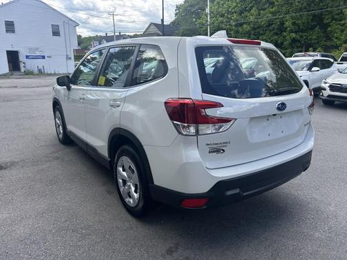 Crystal White Pearl 2020 Subaru Forester Base