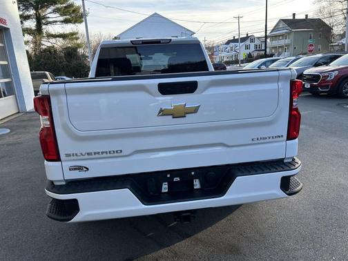 2022 Chevrolet Silverado 1500 Custom