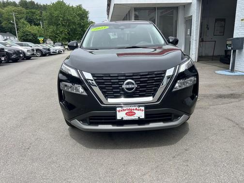 Super Black 2023 Nissan Rogue SV