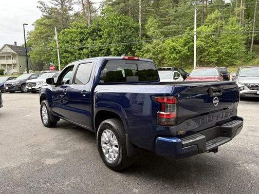 Deep Blue Pearl 2023 Nissan Frontier SV