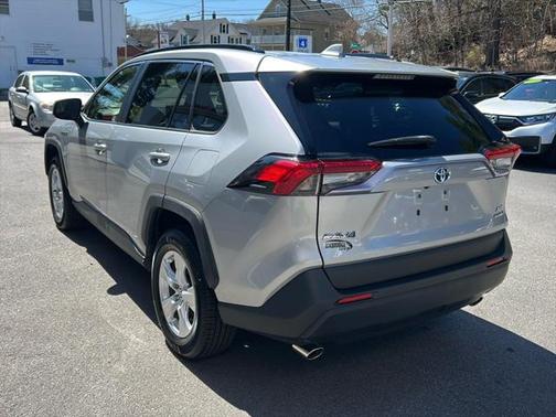 2020 Toyota RAV4 Hybrid XLE