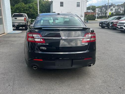 2019 Ford Taurus Limited