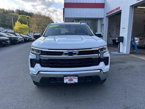Summit White 2024 Chevrolet Silverado 1500 LT