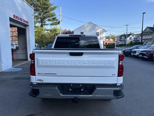 Summit White 2024 Chevrolet Silverado 1500 LT