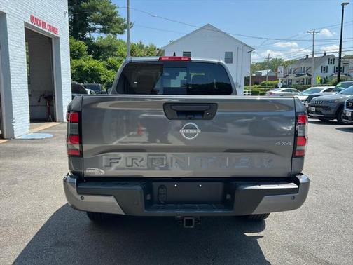 2025 Nissan Frontier SV