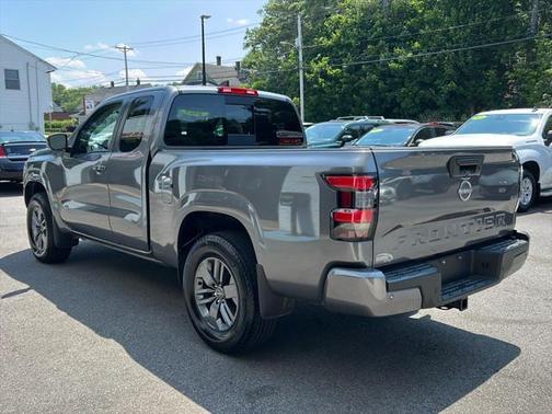 2025 Nissan Frontier SV