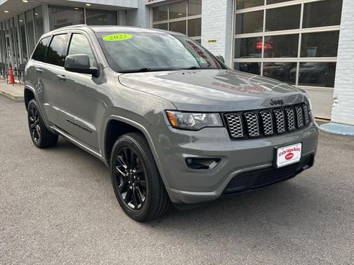 2022 Jeep Grand Cherokee Laredo