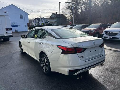 2022 Nissan Altima 2.5 SL