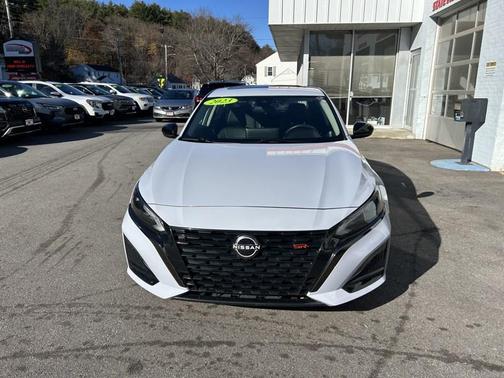 2023 Nissan Altima SR Intelligent AWD