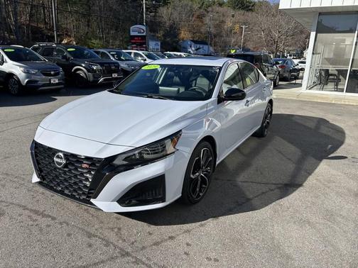 2023 Nissan Altima SR Intelligent AWD