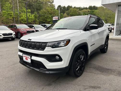 Bright White Clearcoat 2022 Jeep Compass Latitude