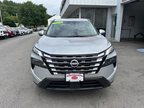 Brilliant Silver Metallic 2025 Nissan Rogue SV