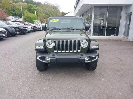 Sarge Green Clearcoat 2022 Jeep Wrangler Unlimited Sahara