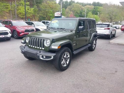 Sarge Green Clearcoat 2022 Jeep Wrangler Unlimited Sahara