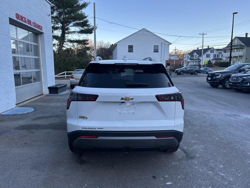 Summit White 2025 Chevrolet Equinox 1LT