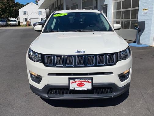 Photo 3 of 31 of 2018 Jeep Compass Latitude