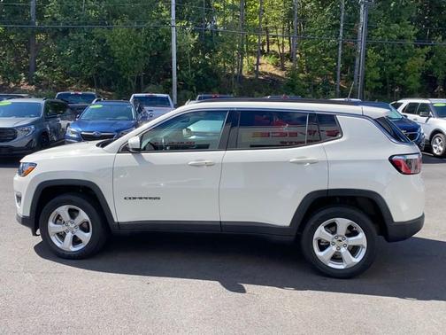 Photo 5 of 31 of 2018 Jeep Compass Latitude