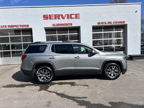2023 GMC Acadia AWD SLT
