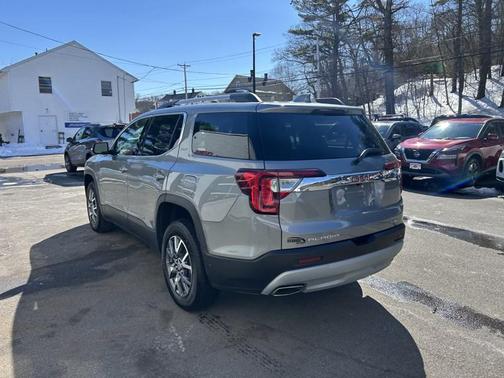 2023 GMC Acadia AWD SLT
