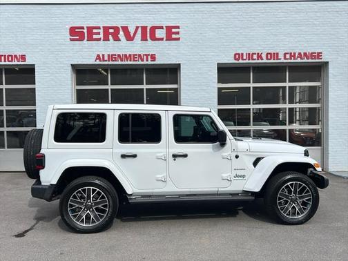 2023 Jeep Wrangler 4xe Sahara