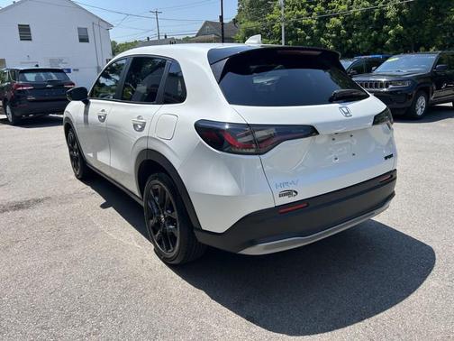 Platinum White Pearl 2024 Honda HR-V SPORT