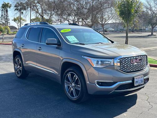 2019 GMC Acadia Denali
