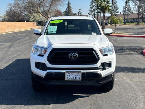 2022 Toyota Tacoma SR