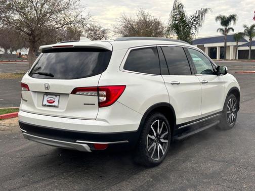 2019 Honda Pilot Touring 8-Passenger