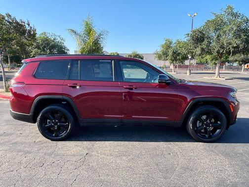 Velvet Red Pearlcoat 2023 Jeep Grand Cherokee L Altitude