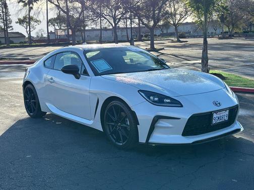 2023 Toyota GR86 Premium