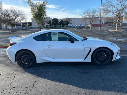 2023 Toyota GR86 Premium