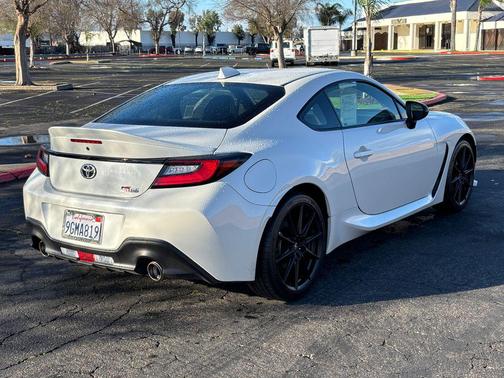 2023 Toyota GR86 Premium