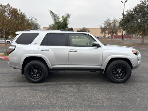2020 Toyota 4Runner SR5