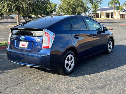2014 Toyota Prius Two