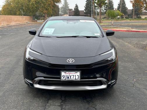2025 Toyota Prius XLE