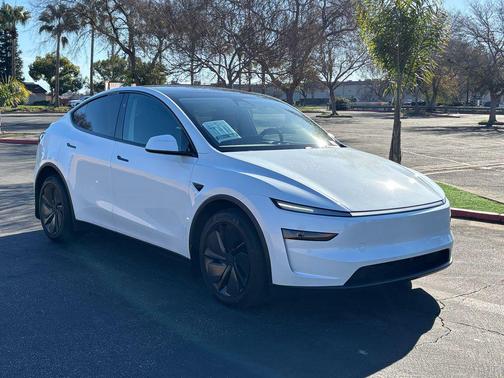 2026 Tesla Model Y Premium All-Wheel Drive