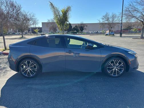 2024 Toyota Prius XLE