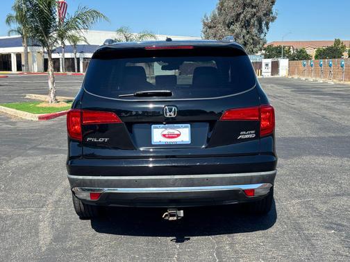 Crystal Black Pearl 2016 Honda Pilot Elite