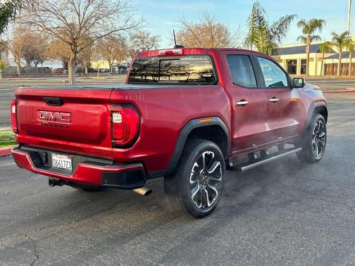 2024 GMC Canyon Denali