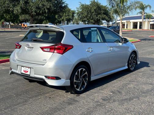 Classic Silver Metallic 2018 Toyota Corolla iM Base