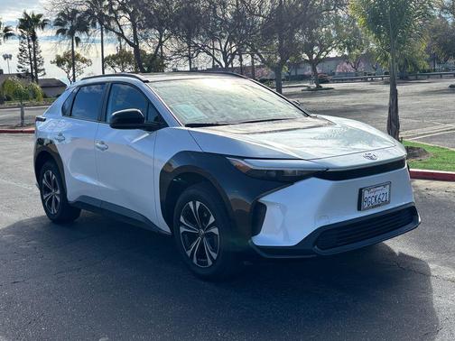2023 Toyota bZ4X XLE